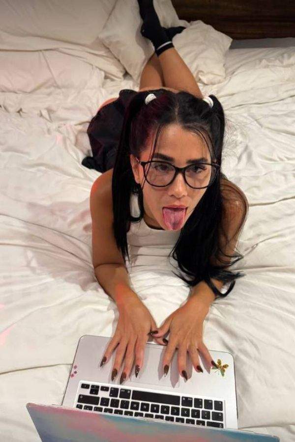 alessia ferrari onlyfans