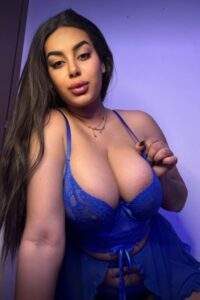 Selina Brown OnlyFans, BBW Italiana, curve esplosive e cosplay hot