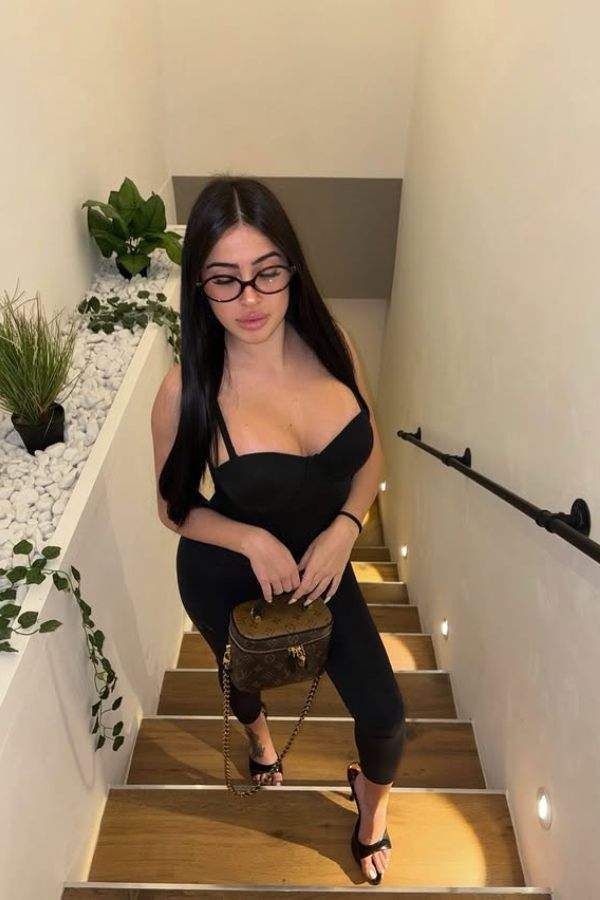 laura salis onlyfans