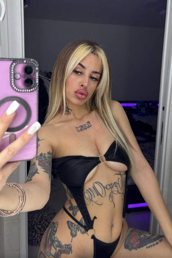Dejanie Giumentaro OnlyFans