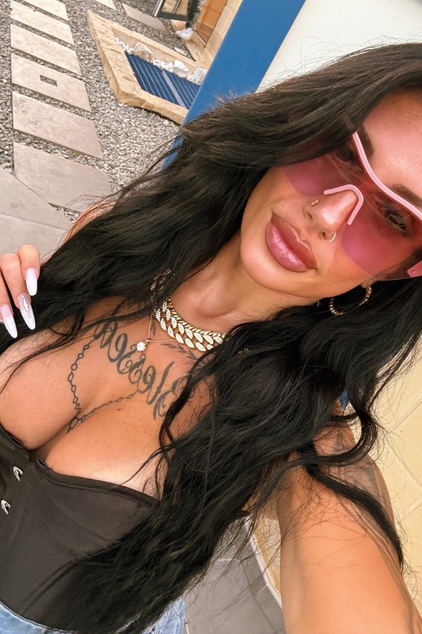Alyx OnlyFans