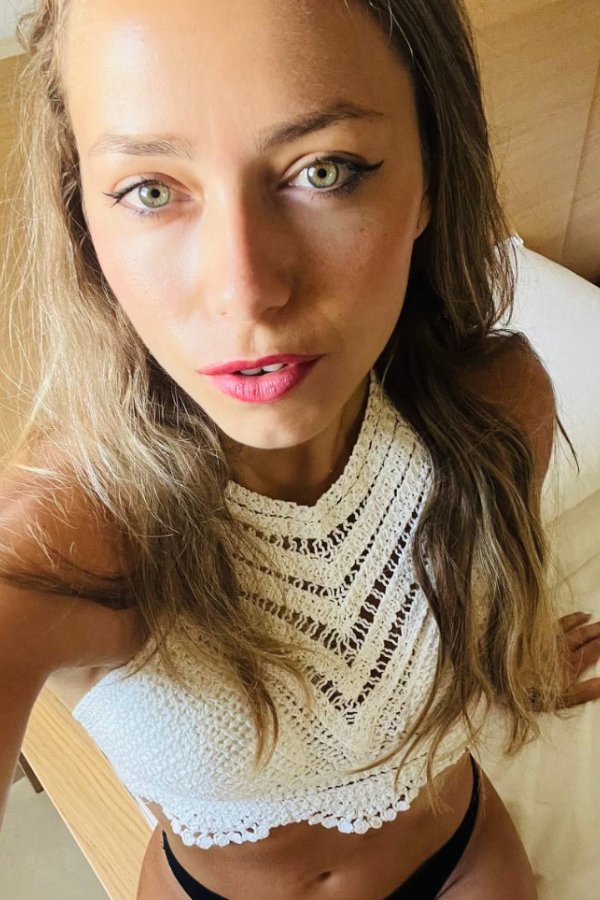Hilary Angel OnlyFans