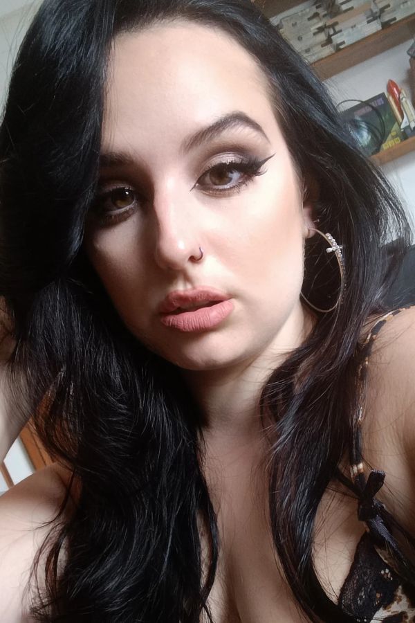 Giuly Dressed OnlyFans