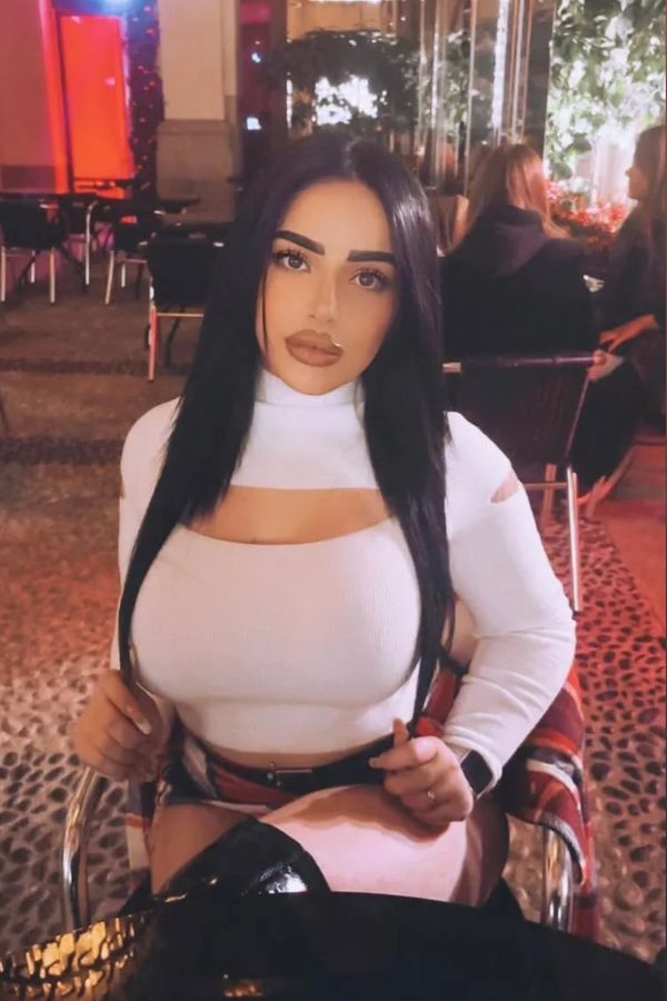 Klea OnlyFans